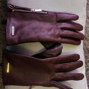 Brown leather gloves, with zipper